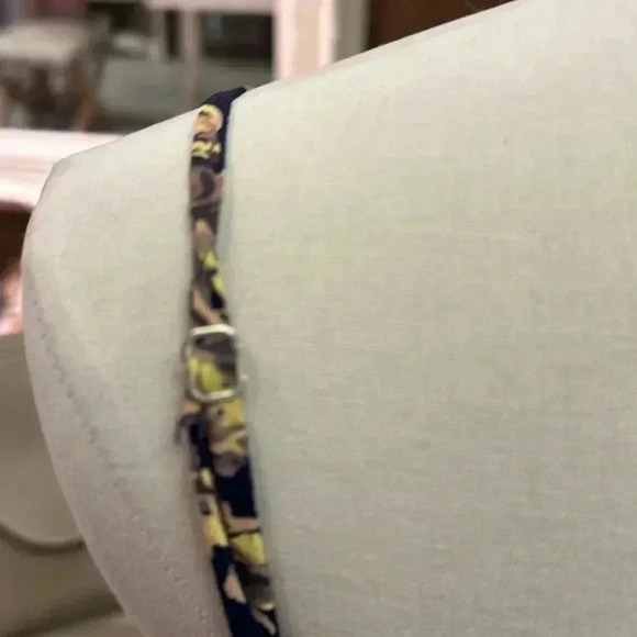 Free People Flowing Floral Tank Top – Open Back – Size M – Navy Blue - Picture 12 of 13